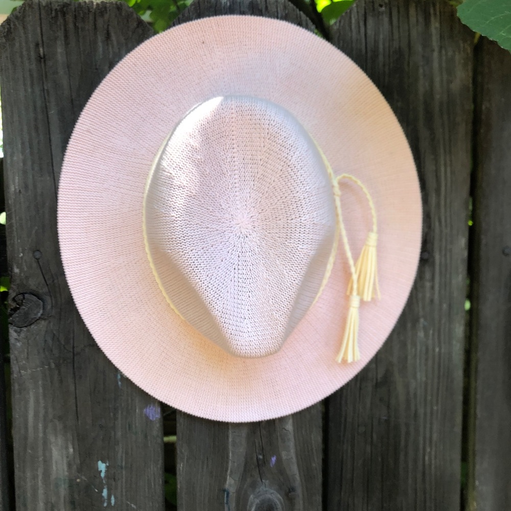 Pink Fedora - Picture 2 of 5